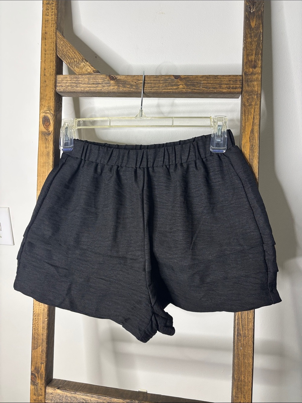 SHEIN Black Elastic-Waist Shorts Size L